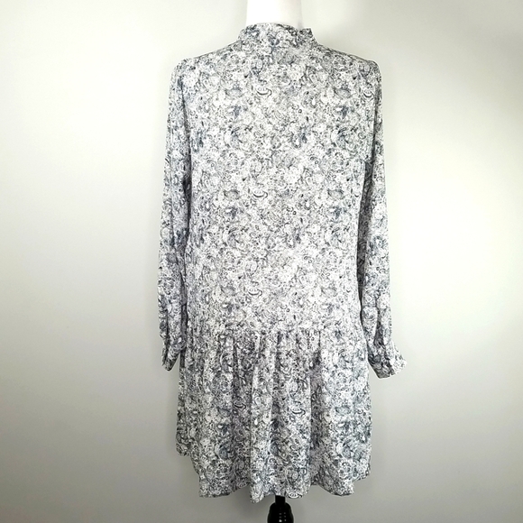 Lila Rose Flaired Printed Long Sleeve Dress - Picture 4 of 9
